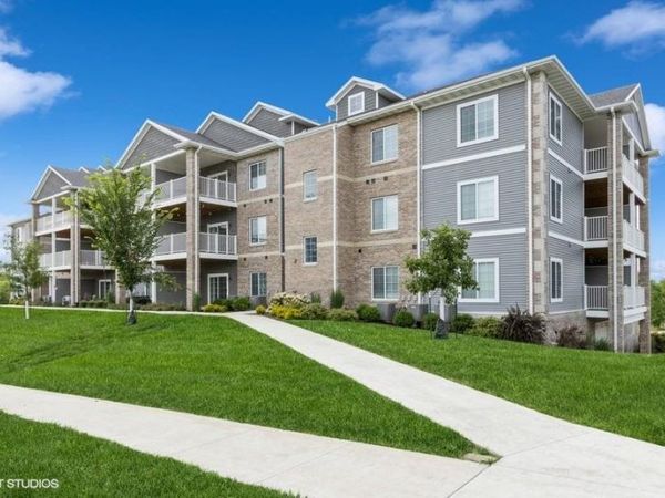2871 Spring Rose Circle, Unit 109, Coralville, IA 52241
