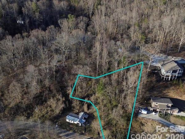 18 Governors View Road , Asheville, NC 28805