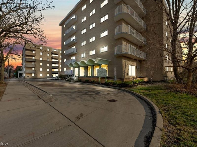 14567 Madison Avenue, Unit 707, Lakewood, OH 44107 Photo 2