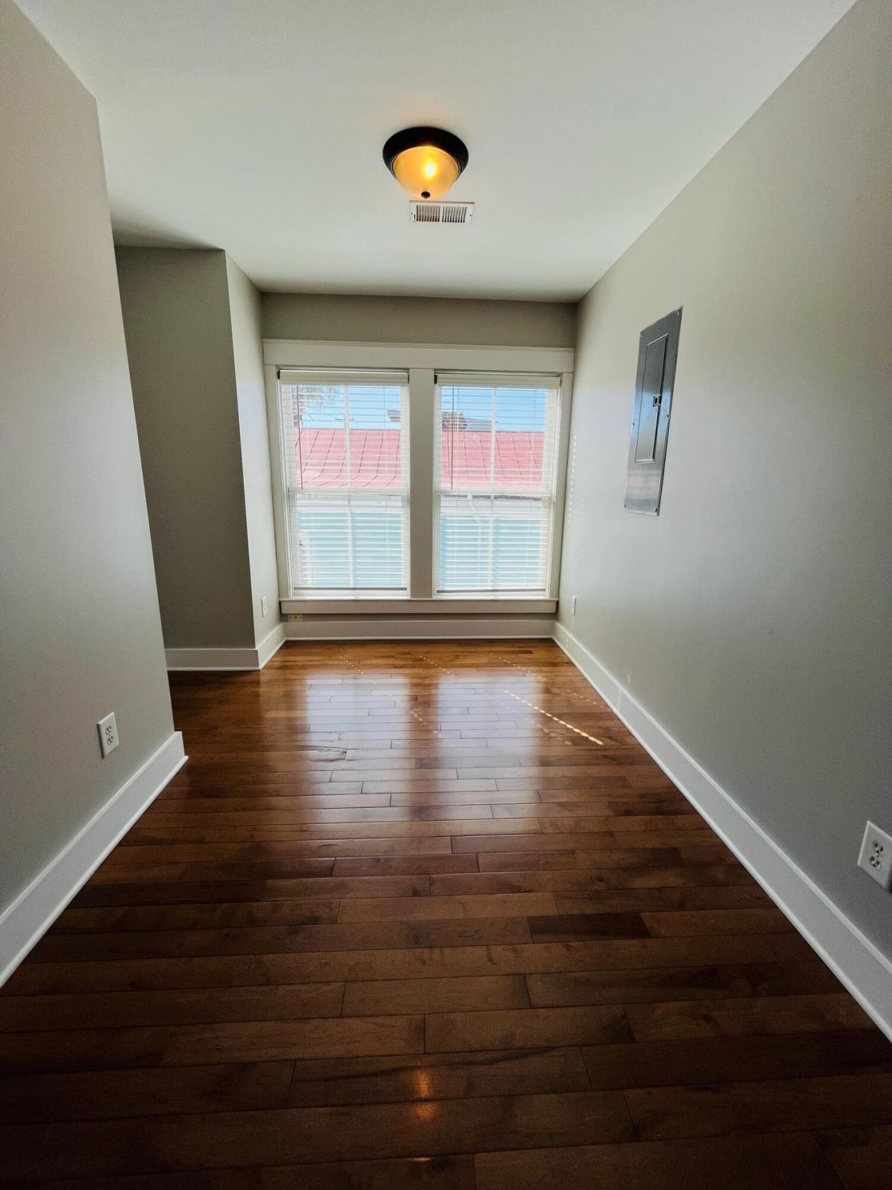 111 America Street Photo 7