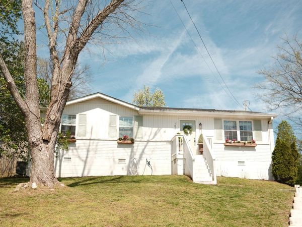 105 Regiment Ct, Franklin, TN 37064