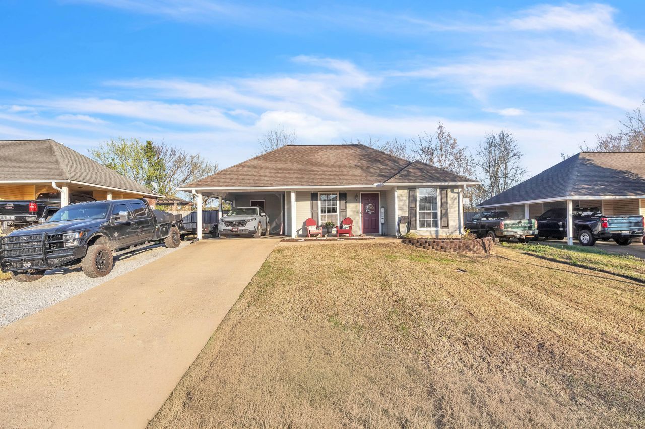 110 Tomlinson Dr, Starkville, MS 39759 Main Photo