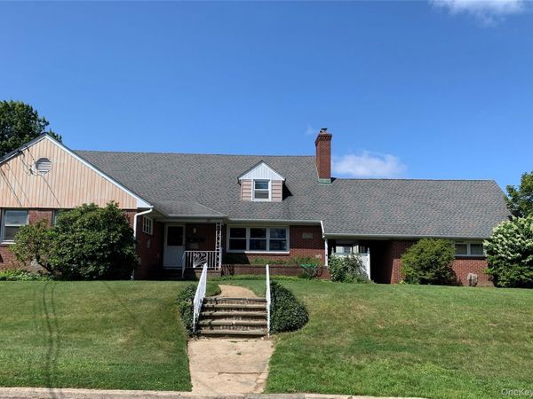 26 Nassau Avenue, Unit 1st Floor, Glen Cove, NY 11542