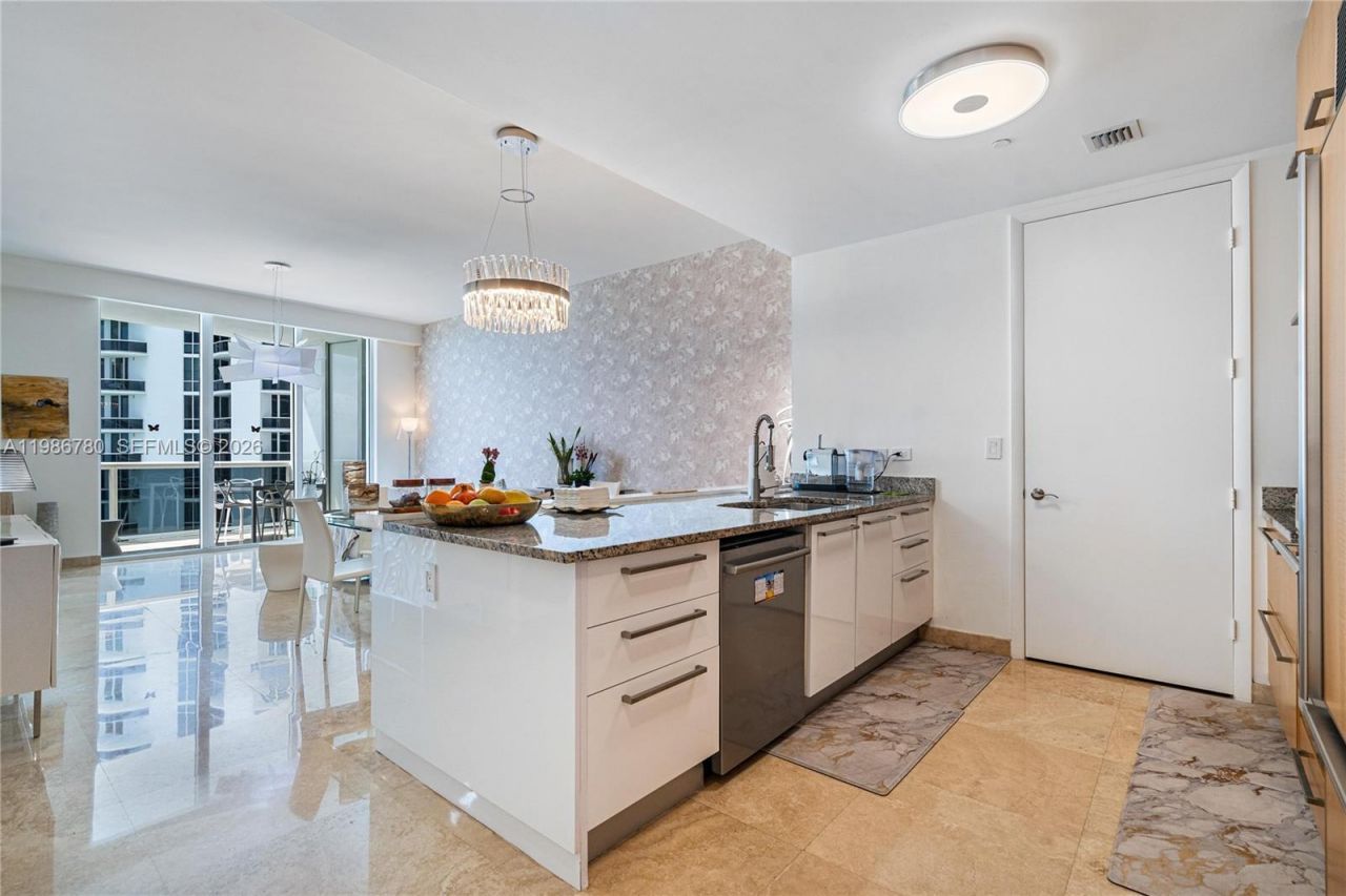 16001 Collins Ave , Unit 3002, Sunny Isles Beach, FL 33160 Photo