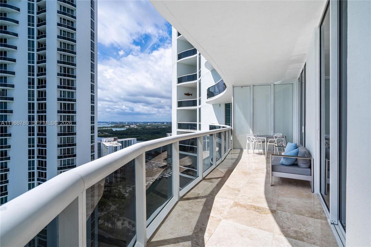 16001 Collins Ave , Unit 3002, Sunny Isles Beach, FL 33160 Photo