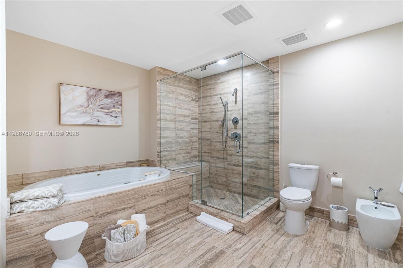 16001 Collins Ave , Unit 3002, Sunny Isles Beach, FL 33160 Photo