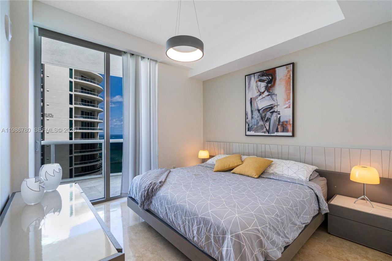 16001 Collins Ave , Unit 3002, Sunny Isles Beach, FL 33160 Photo