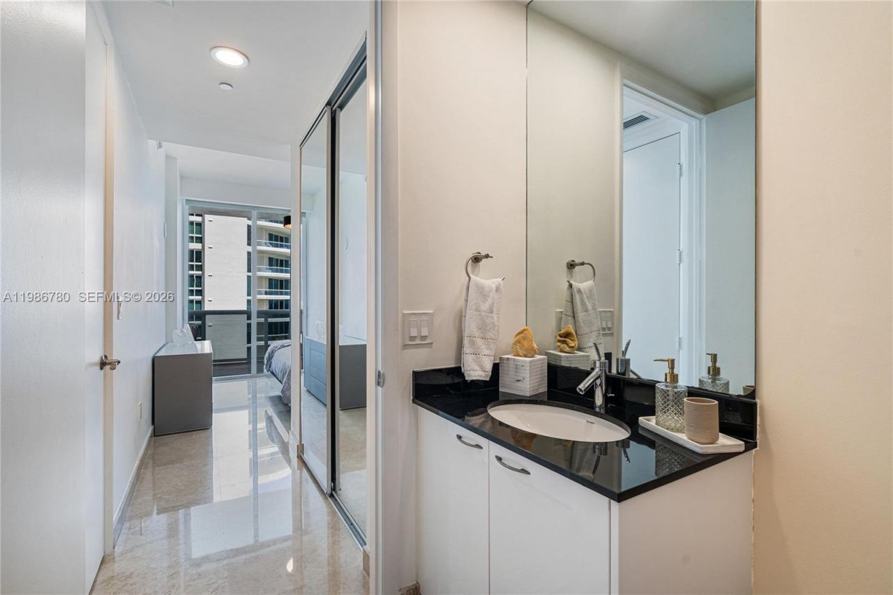 16001 Collins Ave , Unit 3002, Sunny Isles Beach, FL 33160 Photo