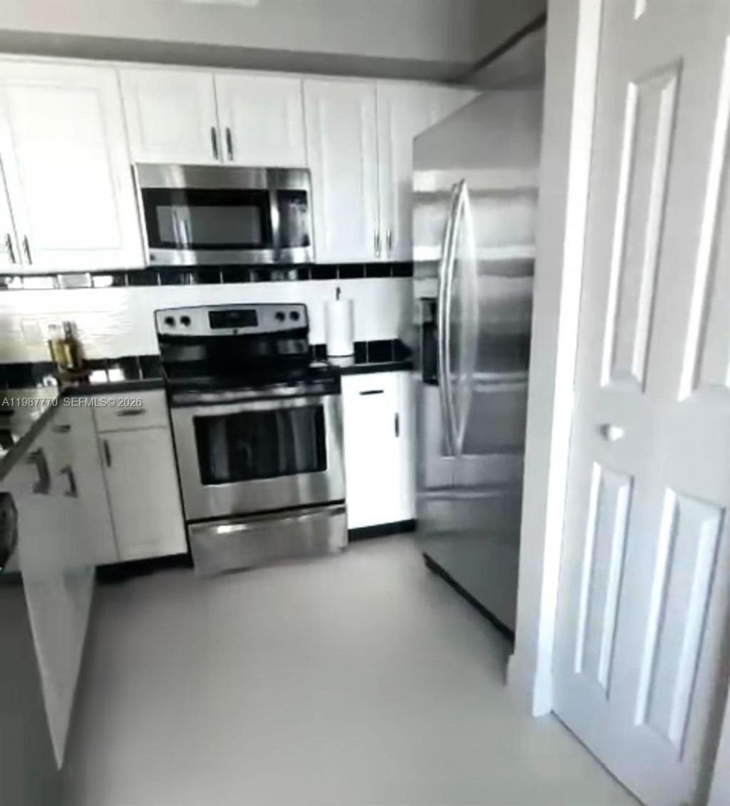 1155 Brickell Bay Dr, Unit 1008, Miami, FL 33131 Photo