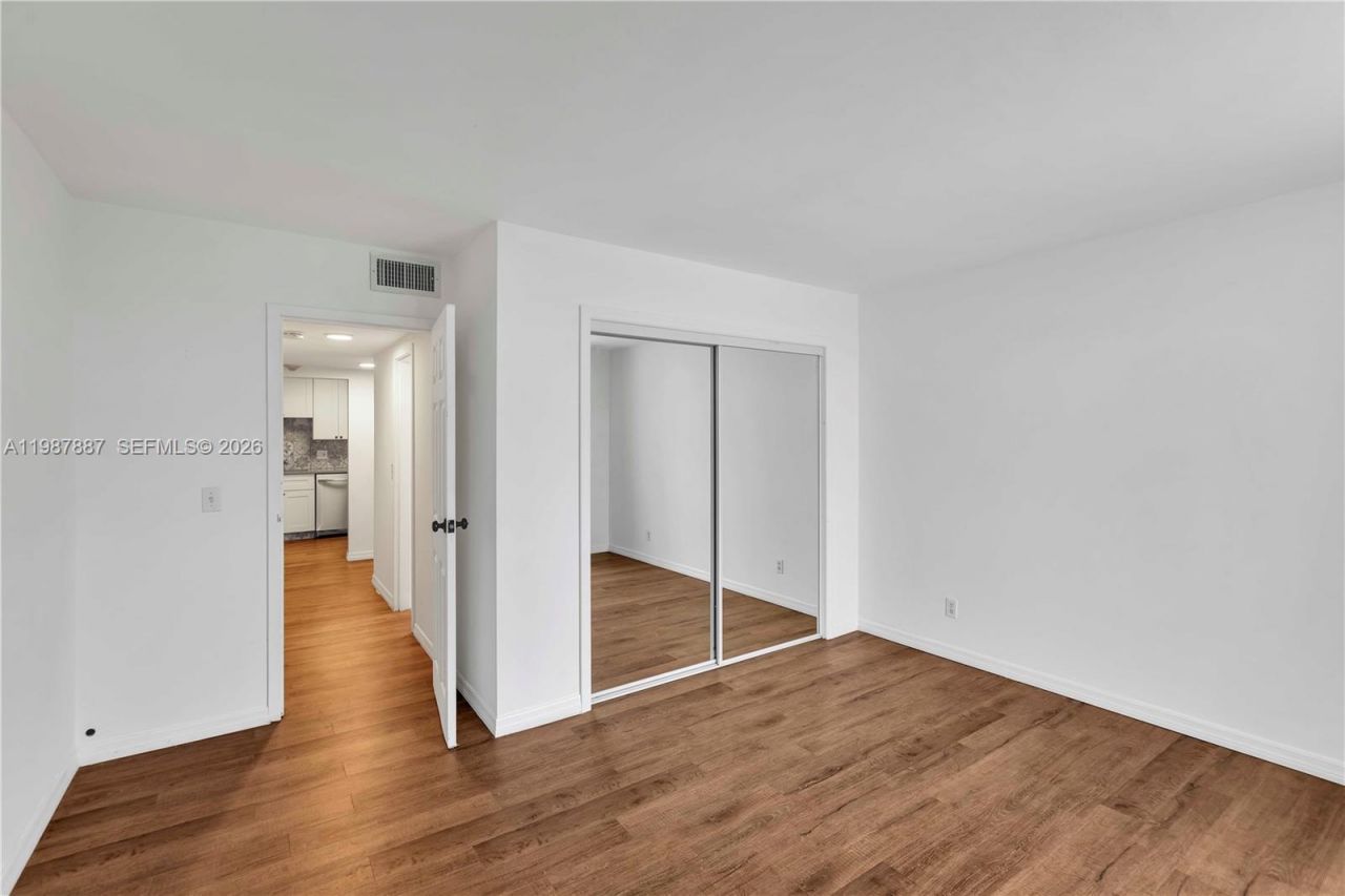 13499 Biscayne Blvd , Unit 613, North Miami, FL 33181 Photo