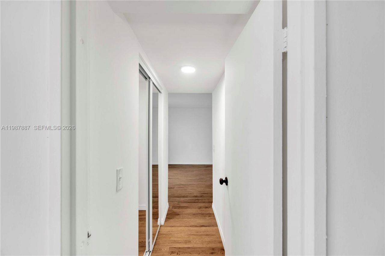 13499 Biscayne Blvd , Unit 613, North Miami, FL 33181 Photo