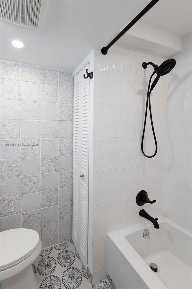 13499 Biscayne Blvd, Unit 613, North Miami, FL 33181 Photo