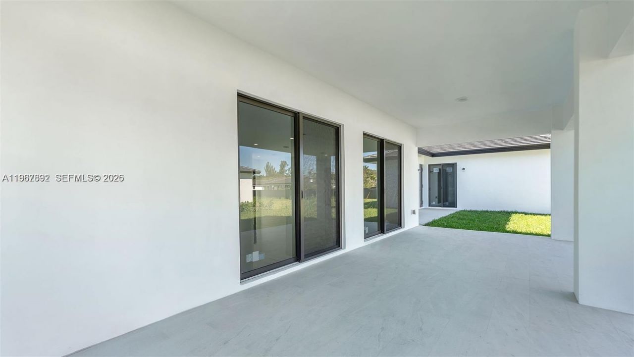 15455 SW 232nd St, Miami, FL 33170 Photo