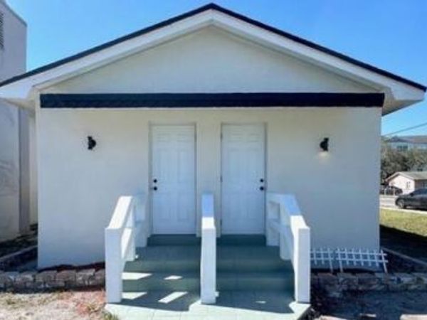 2 SW 6th Avenue, Unit C, Dania Beach, FL 33004