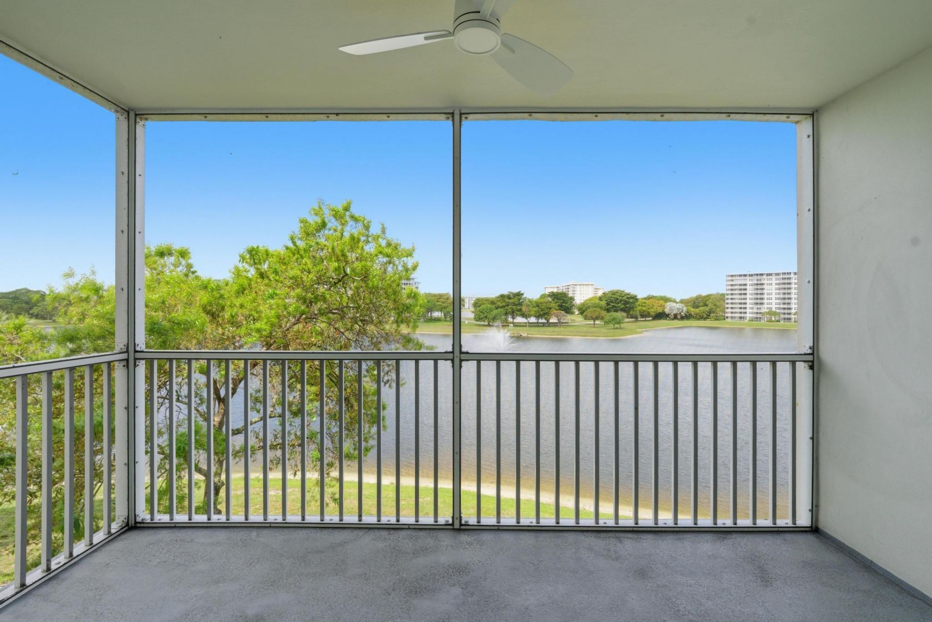 2801 N Palm Aire Drive, Unit 402, Pompano Beach, FL 33069 Photo