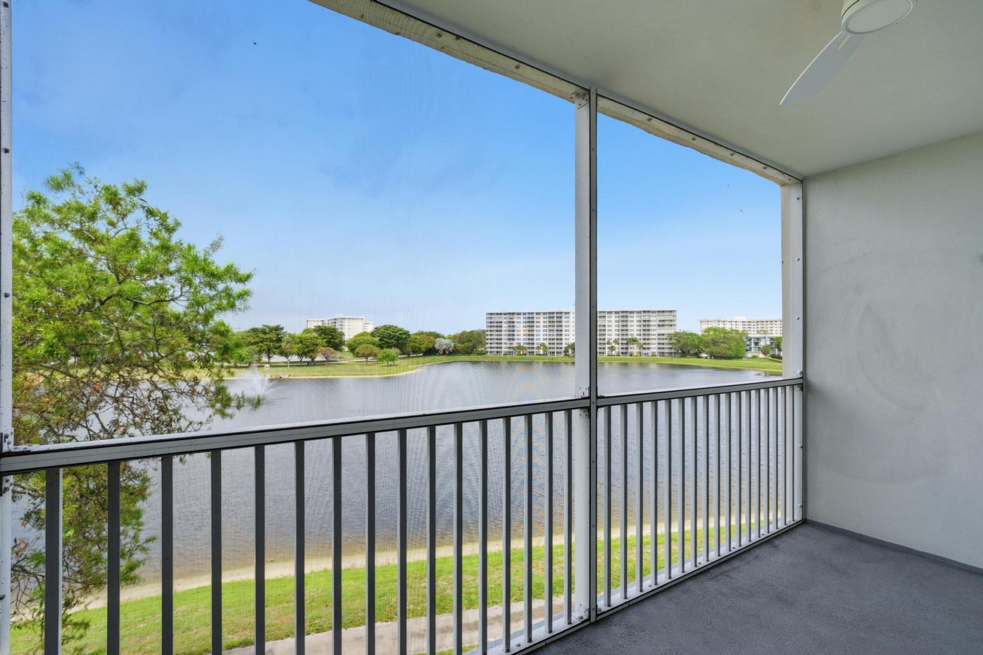 2801 N Palm Aire Drive, Unit 402, Pompano Beach, FL 33069 Photo