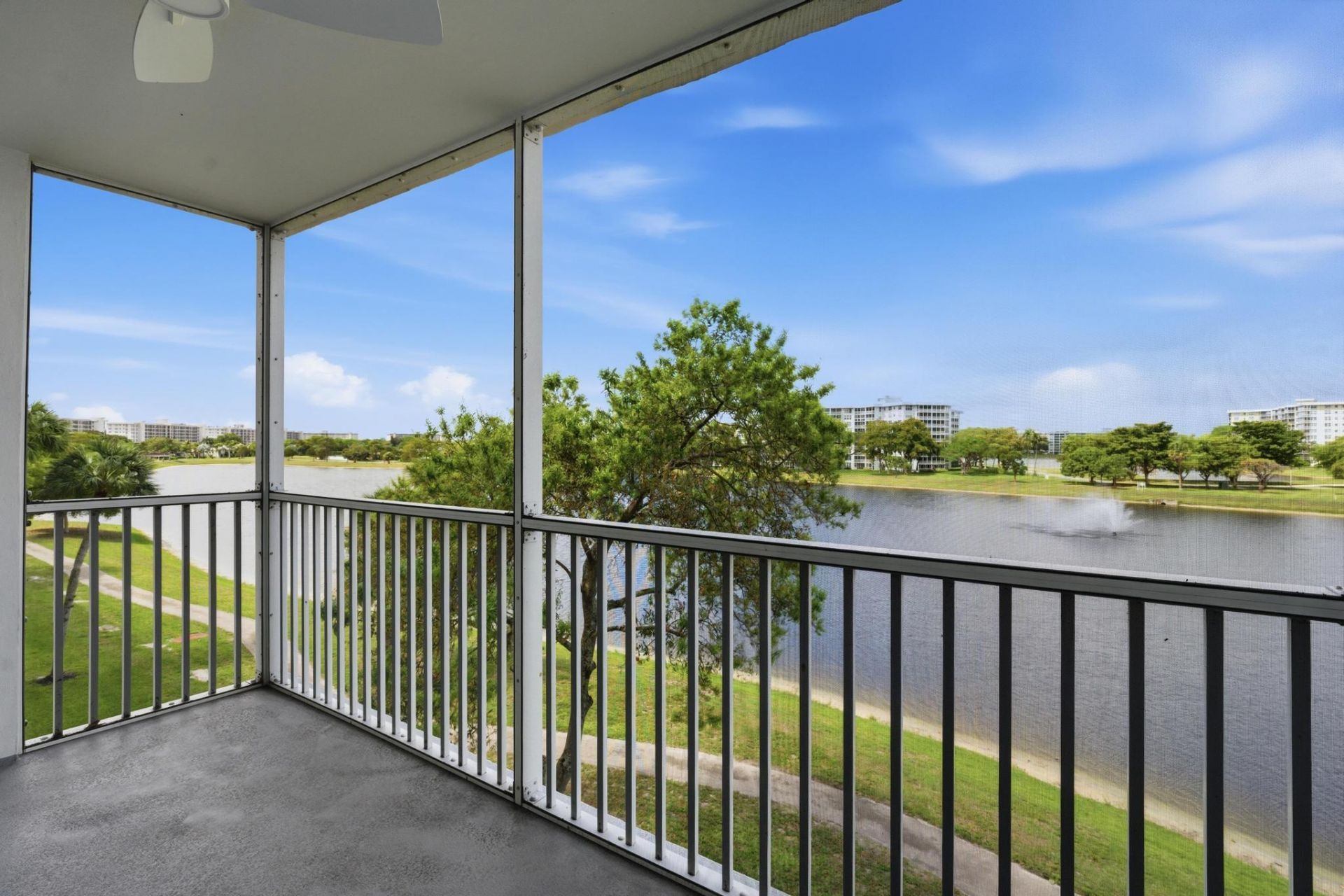 2801 N Palm Aire Drive, Unit 402, Pompano Beach, FL 33069 Photo