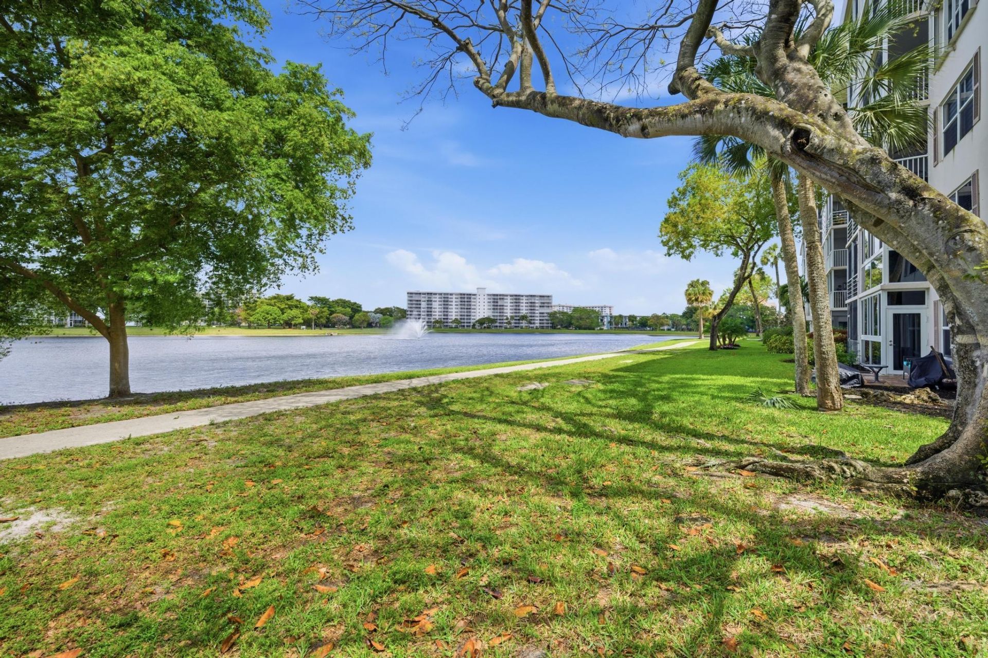2801 N Palm Aire Drive, Unit 402, Pompano Beach, FL 33069 Photo
