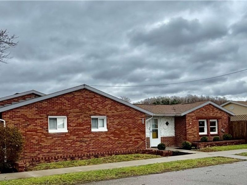 311 Lloyd Street, Dover, OH 44622 Photo 2