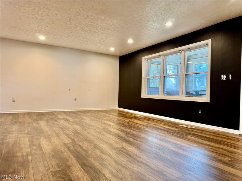 311 Lloyd Street, Dover, OH 44622 Photo 4