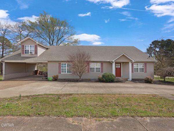 296 N Broad Street , Lexington, TN 38351