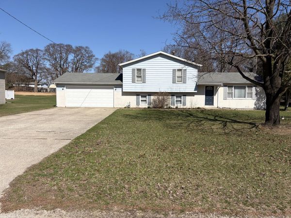 3430 E South Country Lane, Knox, IN 46534