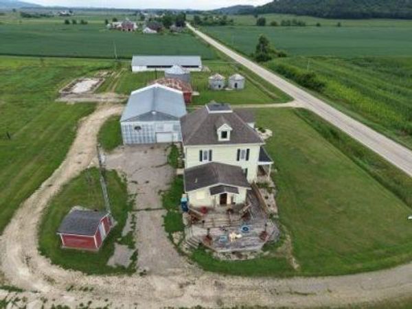 E10056 County C Road, North Freedom, WI 53951