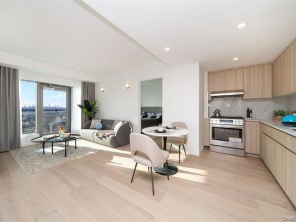 3371 Prince Street , Unit 14G, Flushing, NY 11354