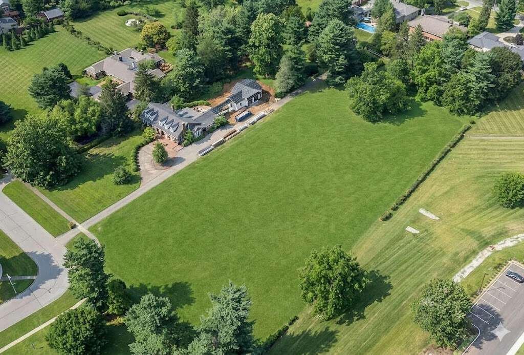 1717 Clays Spring Lane, Lexington, KY 40502 Main Photo