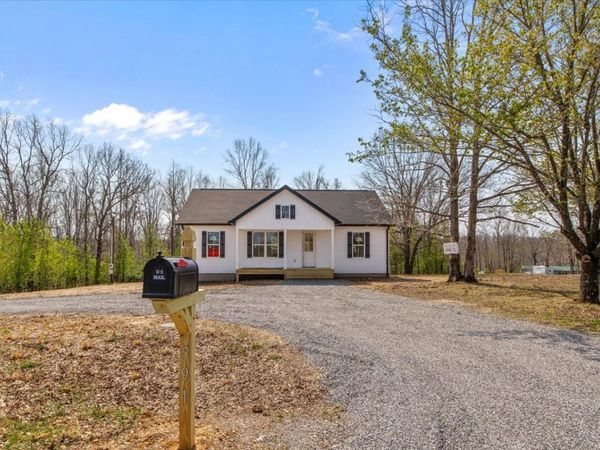 591 Fire Tower Rd , Dickson, TN 37055