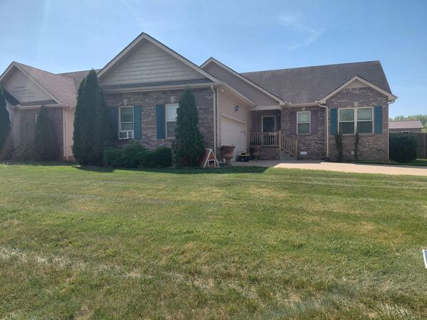 601 Cameo Ln, Clarksville, TN 37042