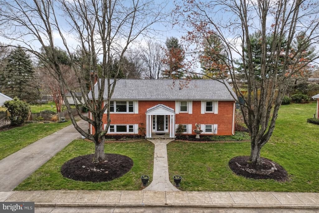 810 Wage Drive Sw, Leesburg, VA 20175 Main Photo