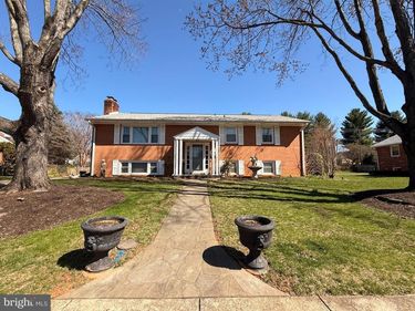 810 WAGE DRIVE SW, LEESBURG, VA 20175