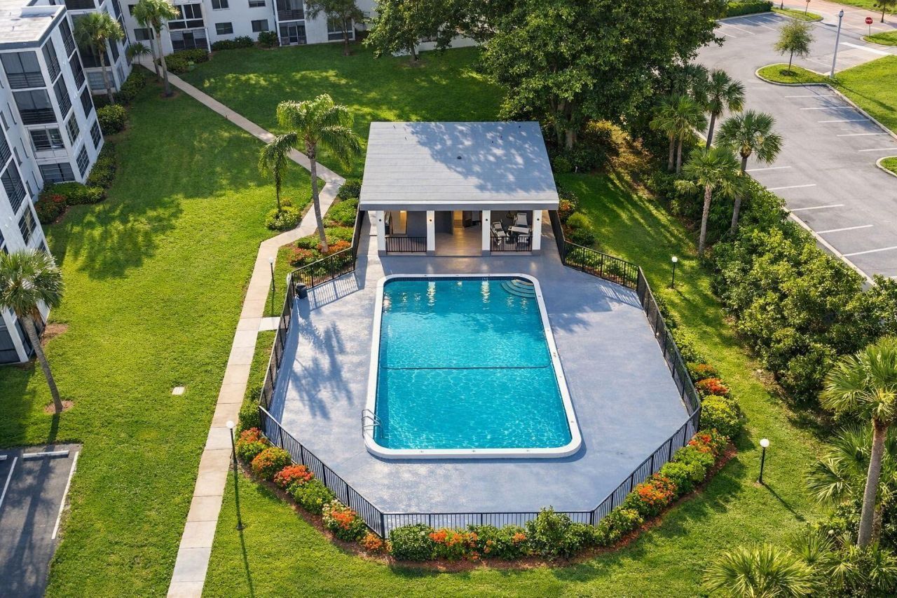 9235 SW 8th Street, Unit 202, Boca Raton, FL 33428 Photo