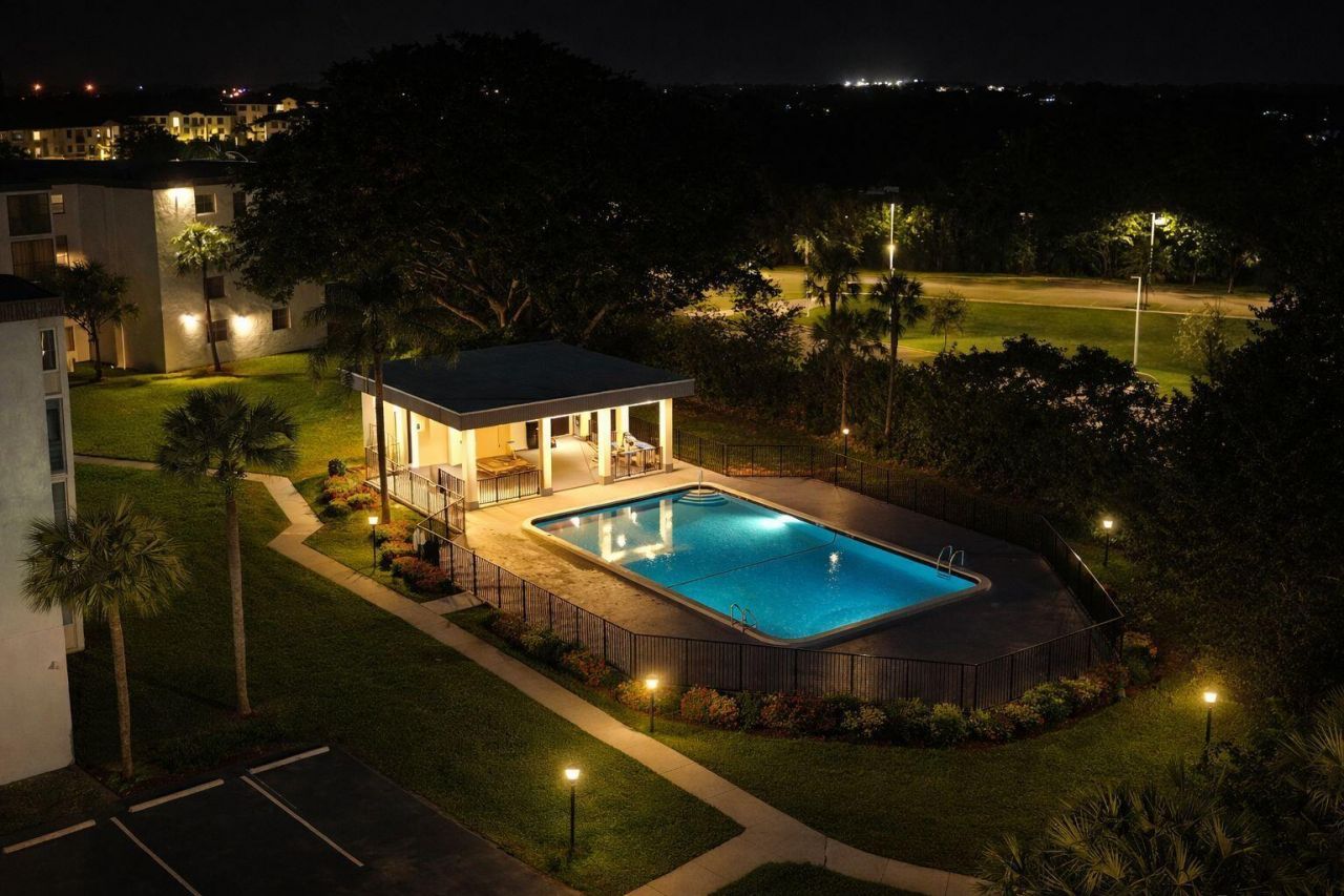 9235 SW 8th Street, Unit 202, Boca Raton, FL 33428 Photo