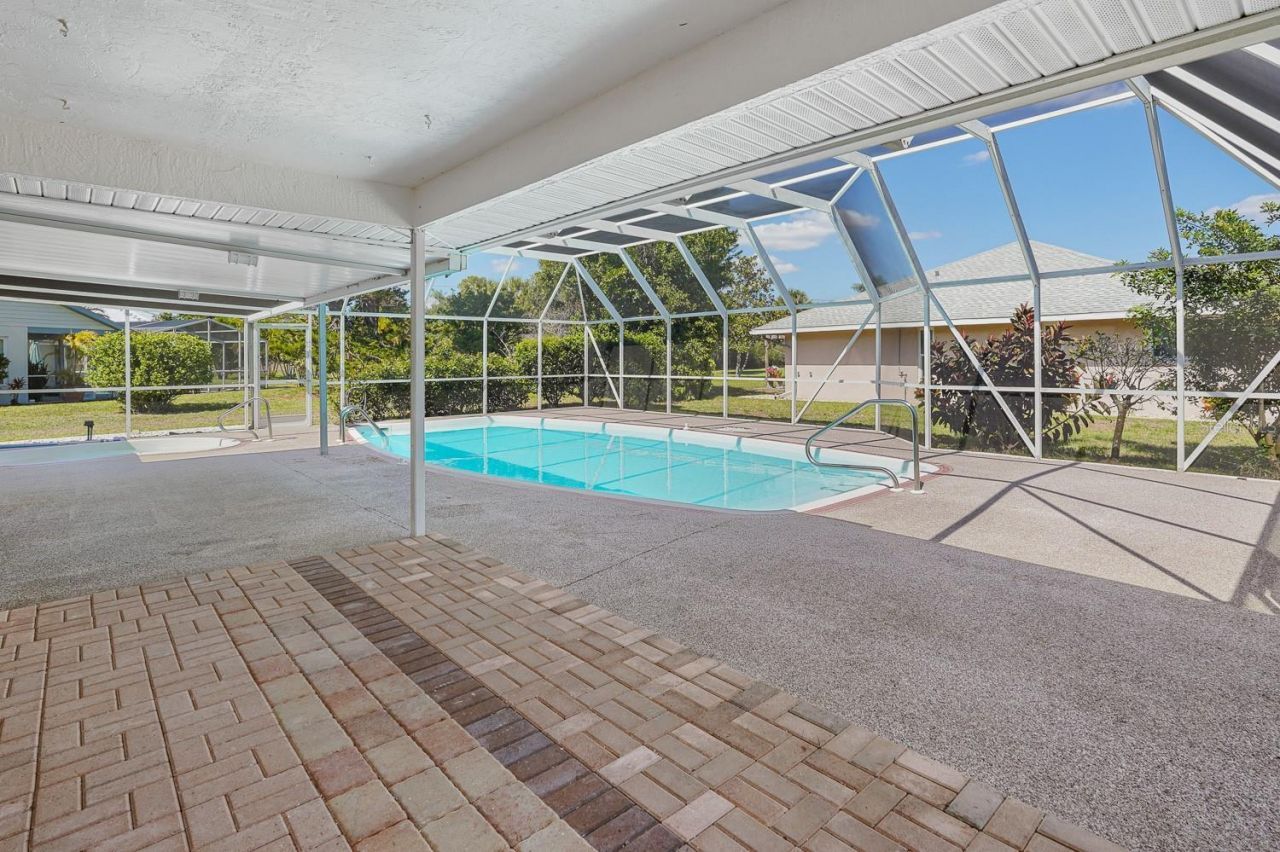 3323 Meadow Run Circle, Venice, FL 34293 Photo