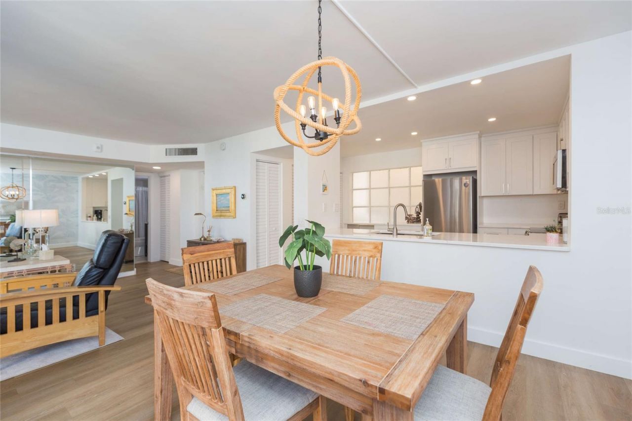 5633 Puerta Del Sol Boulevard S, Unit 204, Saint Petersburg, FL 33715 Photo