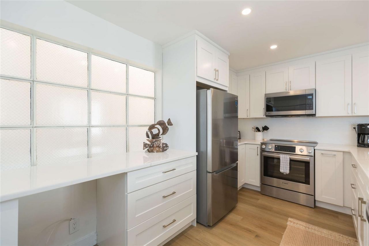 5633 Puerta Del Sol Boulevard S, Unit 204, Saint Petersburg, FL 33715 Photo