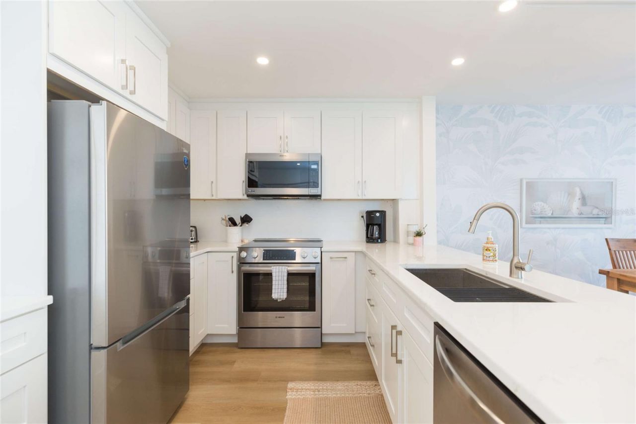 5633 Puerta Del Sol Boulevard S, Unit 204, Saint Petersburg, FL 33715 Photo