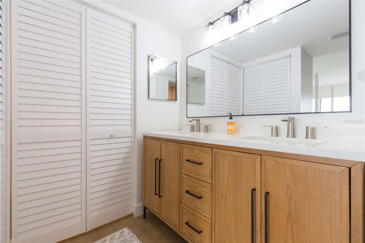 5633 Puerta Del Sol Boulevard S, Unit 204, Saint Petersburg, FL 33715 Photo