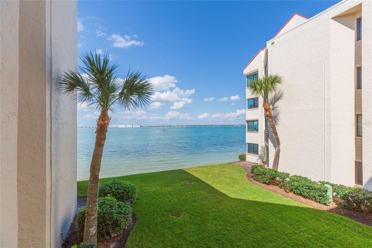 5633 Puerta Del Sol Boulevard S, Unit 204, Saint Petersburg, FL 33715 Photo