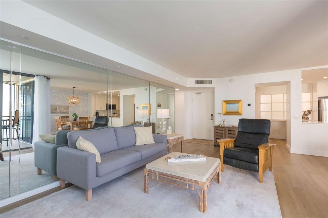 5633 Puerta Del Sol Boulevard S, Unit 204, Saint Petersburg, FL 33715 Photo