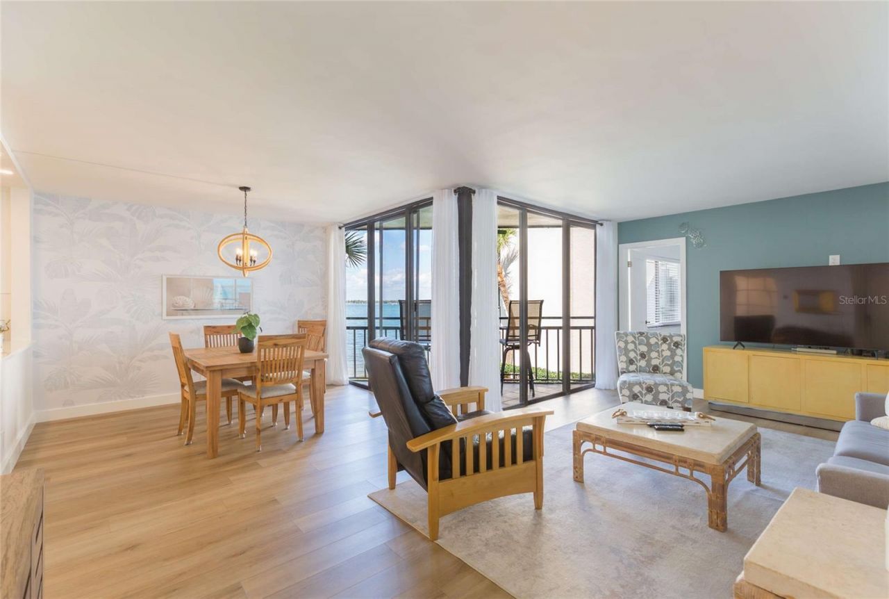 5633 Puerta Del Sol Boulevard S, Unit 204, Saint Petersburg, FL 33715 Photo