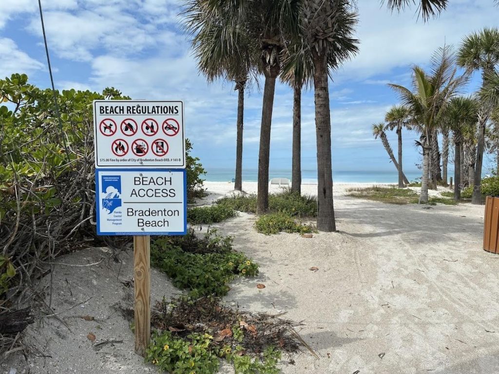 104 1st Street N, Bradenton Beach, FL 34217 Photo