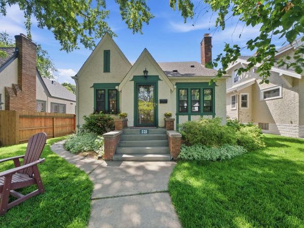 529 Saratoga Street S, Saint Paul, MN 55116