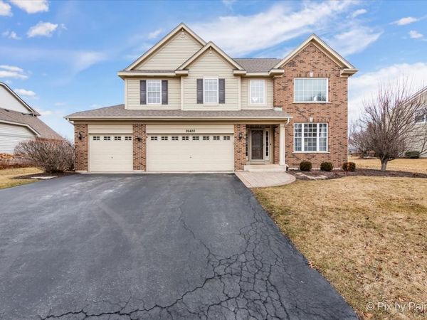 26428 Rustling Birch Way, Plainfield, IL 60585