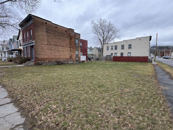 762 2nd Avenue, Troy, NY 12182