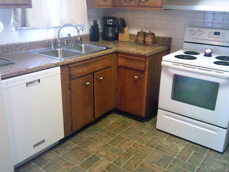 2206 Cincinnati Dayton Road, Middletown, OH 45044 Photo 12