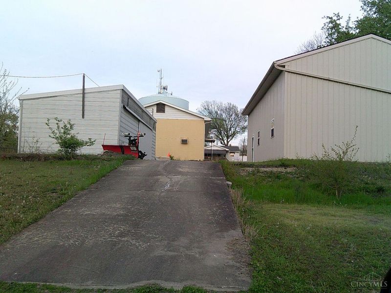 2206 Cincinnati Dayton Road, Middletown, OH 45044 Photo 9