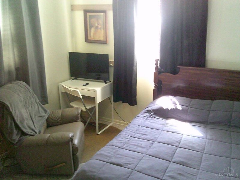 2206 Cincinnati Dayton Road, Middletown, OH 45044 Photo 9